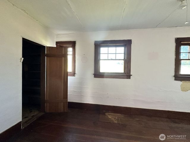 220 N 3rd St, Pe Ell, WA 98572