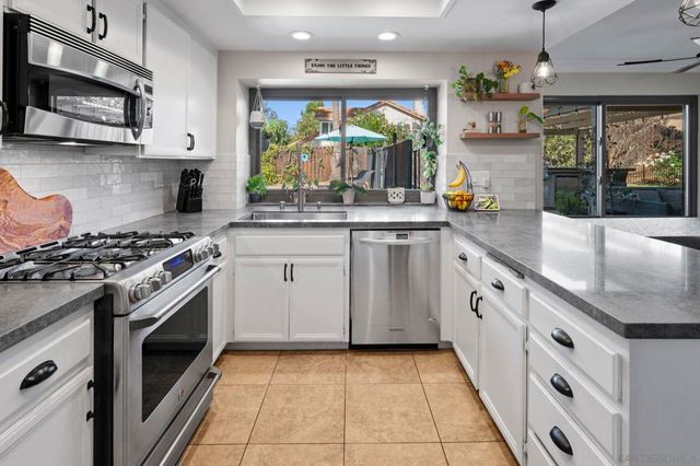 13972 Poway Valley Rd, Poway, CA 92064