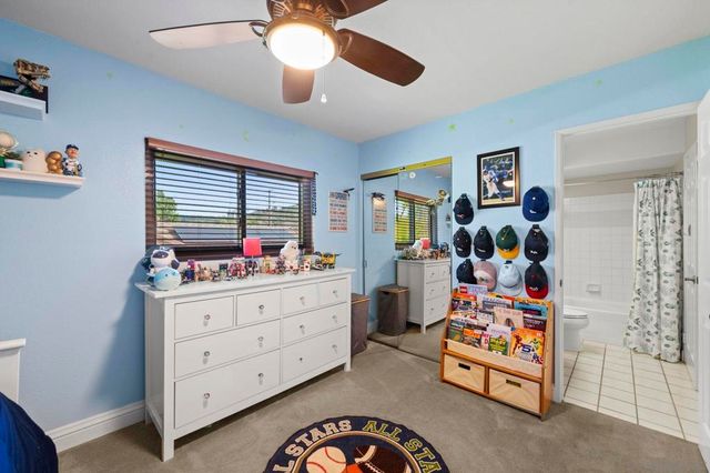 13972 Poway Valley Rd, Poway, CA 92064