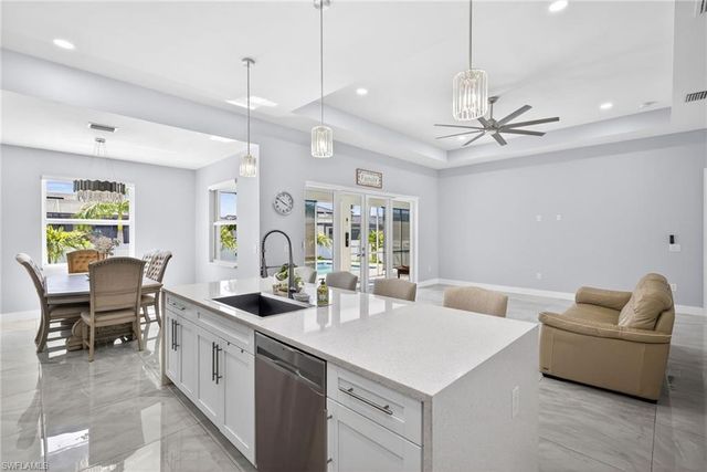 10 NW 35th AVE, Cape Coral, FL 33993