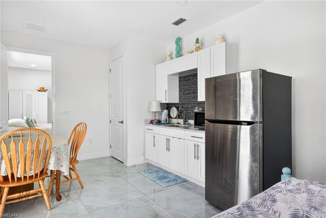 10 NW 35th AVE, Cape Coral, FL 33993