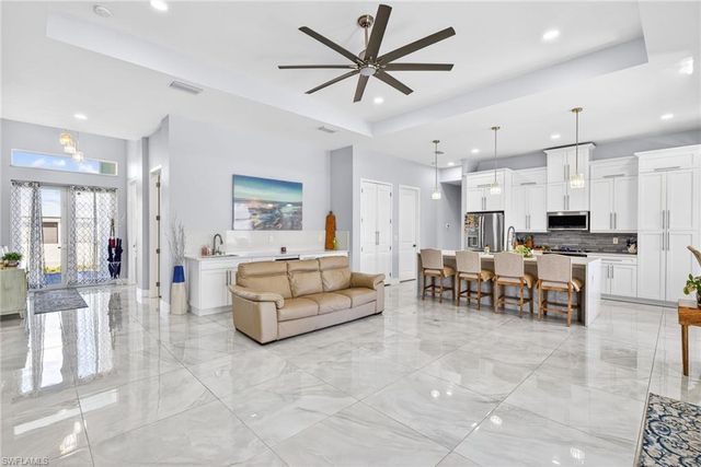 10 NW 35th AVE, Cape Coral, FL 33993