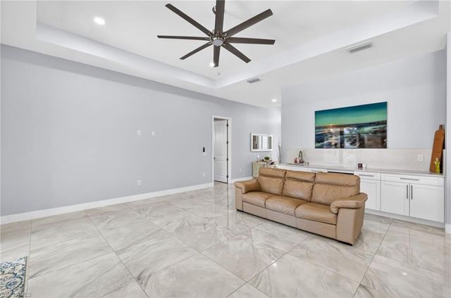 10 NW 35th AVE, Cape Coral, FL 33993