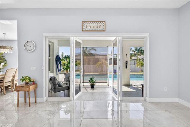 10 NW 35th AVE, Cape Coral, FL 33993