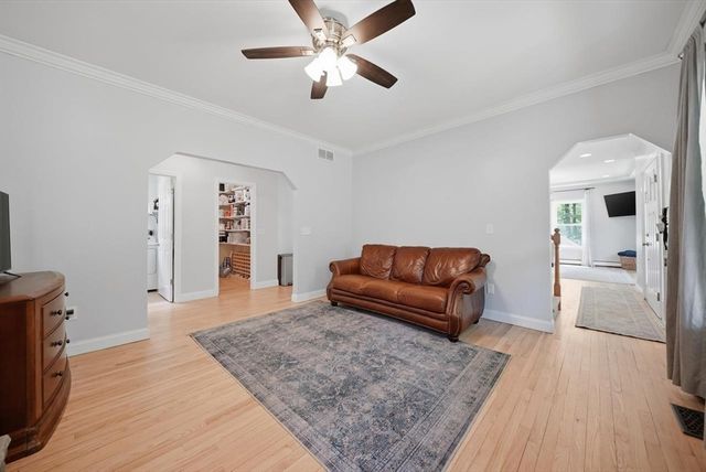 7 Stony Point Dr, Londonderry, NH 03053