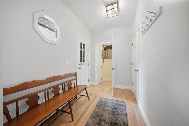 7 Stony Point Dr, Londonderry, NH 03053