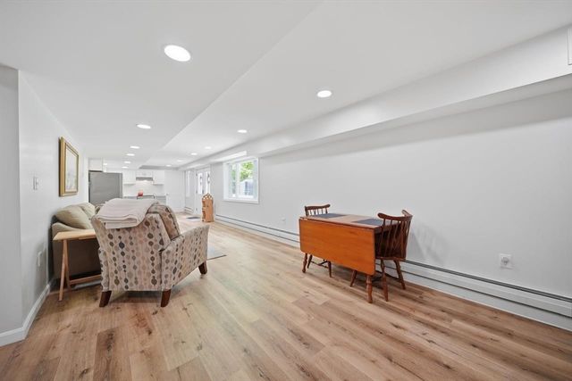 7 Stony Point Dr, Londonderry, NH 03053