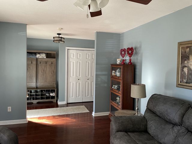 108 Eastwood Dr, Dickson, TN 37055