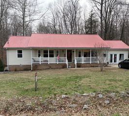 108 Eastwood Dr, Dickson, TN 37055