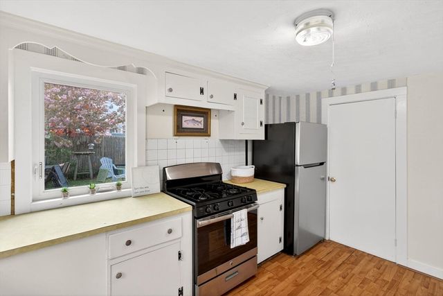 5 Pleasant St Unit A, Dennis, MA 02639