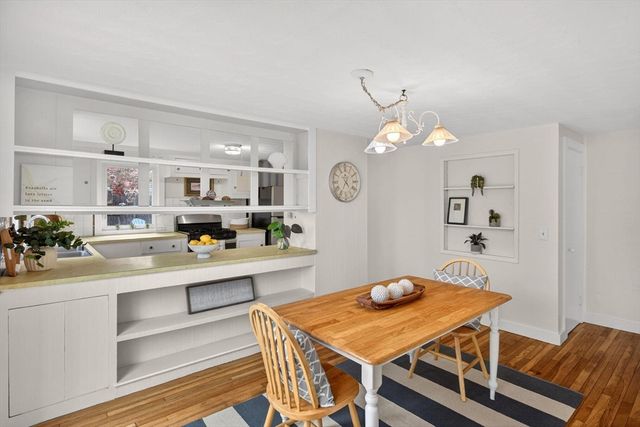 5 Pleasant St Unit A, Dennis, MA 02639
