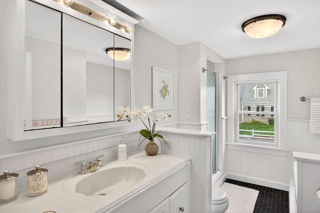 5 Pleasant St Unit A, Dennis, MA 02639