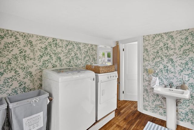 5 Pleasant St Unit A, Dennis, MA 02639