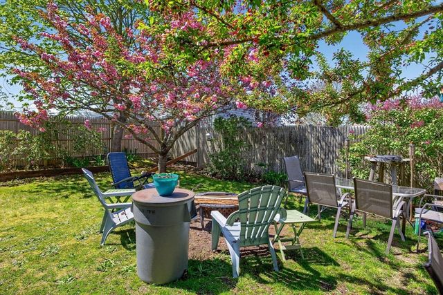 5 Pleasant St Unit A, Dennis, MA 02639
