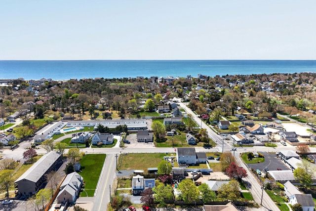 5 Pleasant St Unit A, Dennis, MA 02639