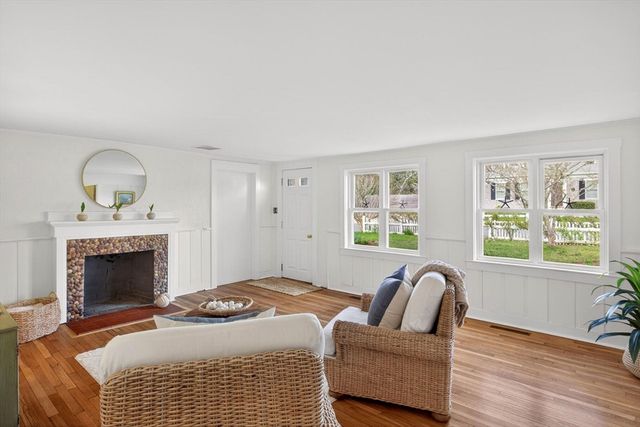 5 Pleasant St Unit A, Dennis, MA 02639