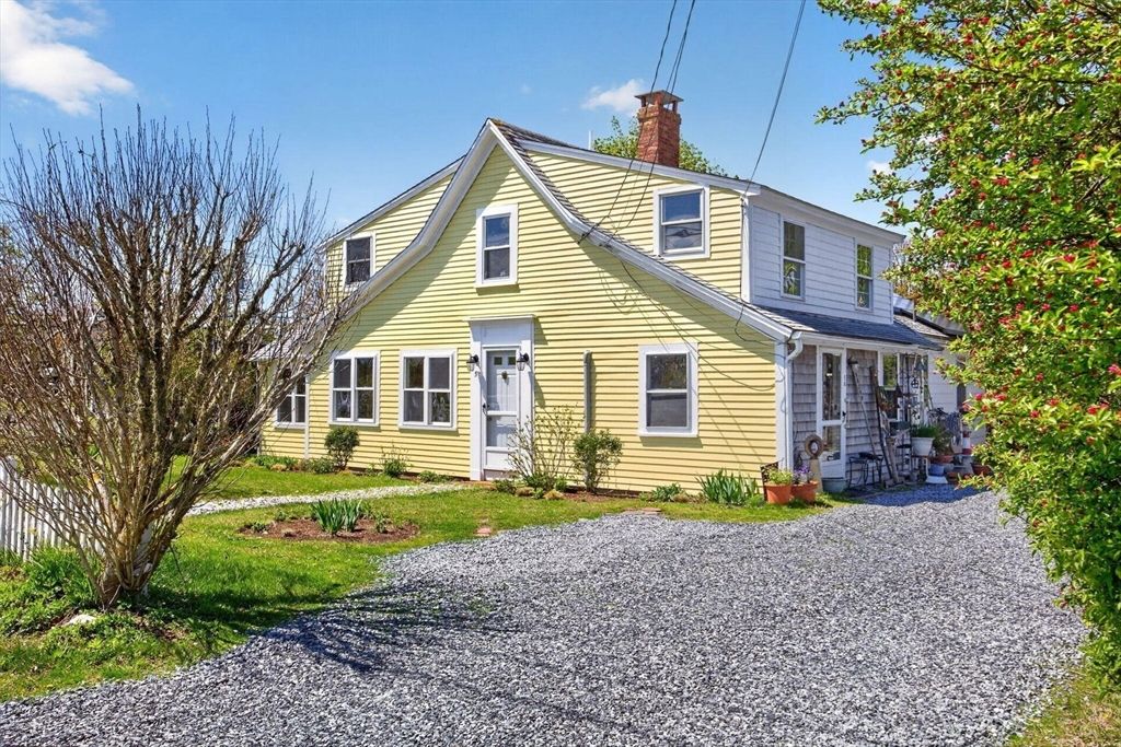 5 Pleasant St Unit A, Dennis, MA 02639
