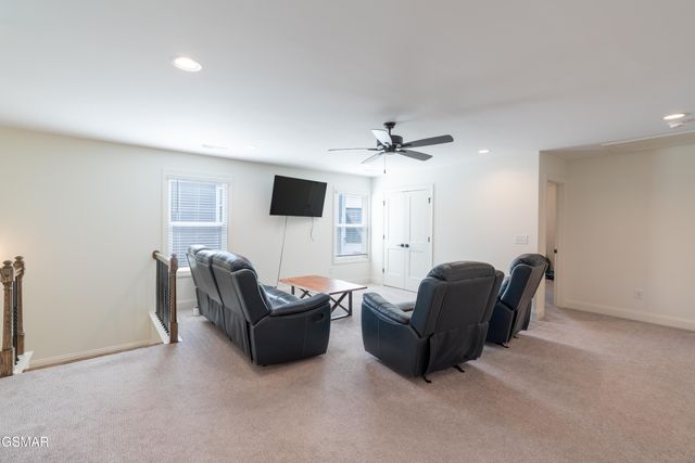1722 Melton Meadows Drive, Maryville, TN 37803