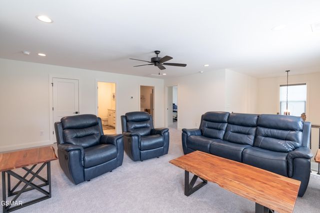 1722 Melton Meadows Drive, Maryville, TN 37803