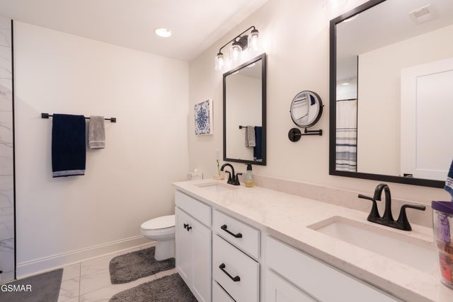 1722 Melton Meadows Drive, Maryville, TN 37803