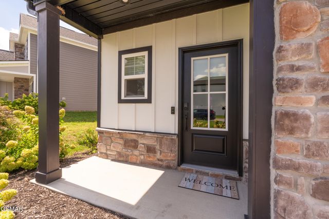 1722 Melton Meadows Drive, Maryville, TN 37803