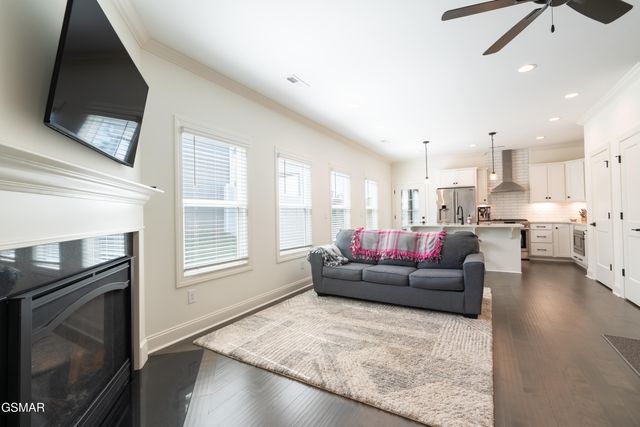 1722 Melton Meadows Drive, Maryville, TN 37803
