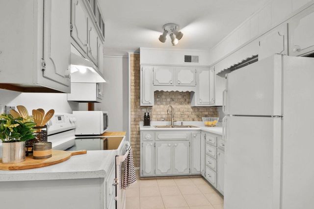 700 Berry Street, Stoughton, WI 53589