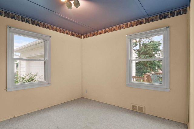 700 Berry Street, Stoughton, WI 53589