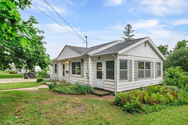 700 Berry Street, Stoughton, WI 53589