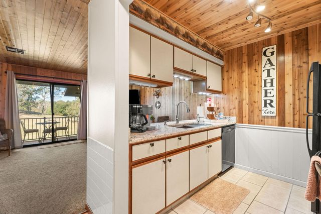 243 Clubhouse Drive 19, Branson, MO 65616