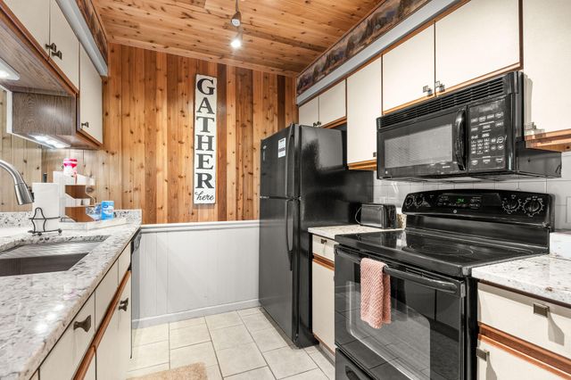 243 Clubhouse Drive 19, Branson, MO 65616