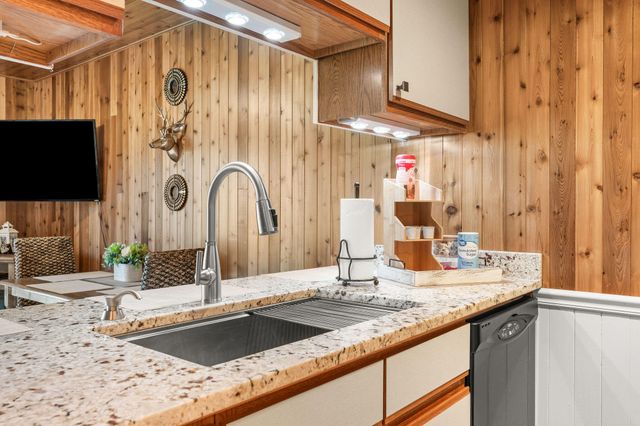 243 Clubhouse Drive 19, Branson, MO 65616