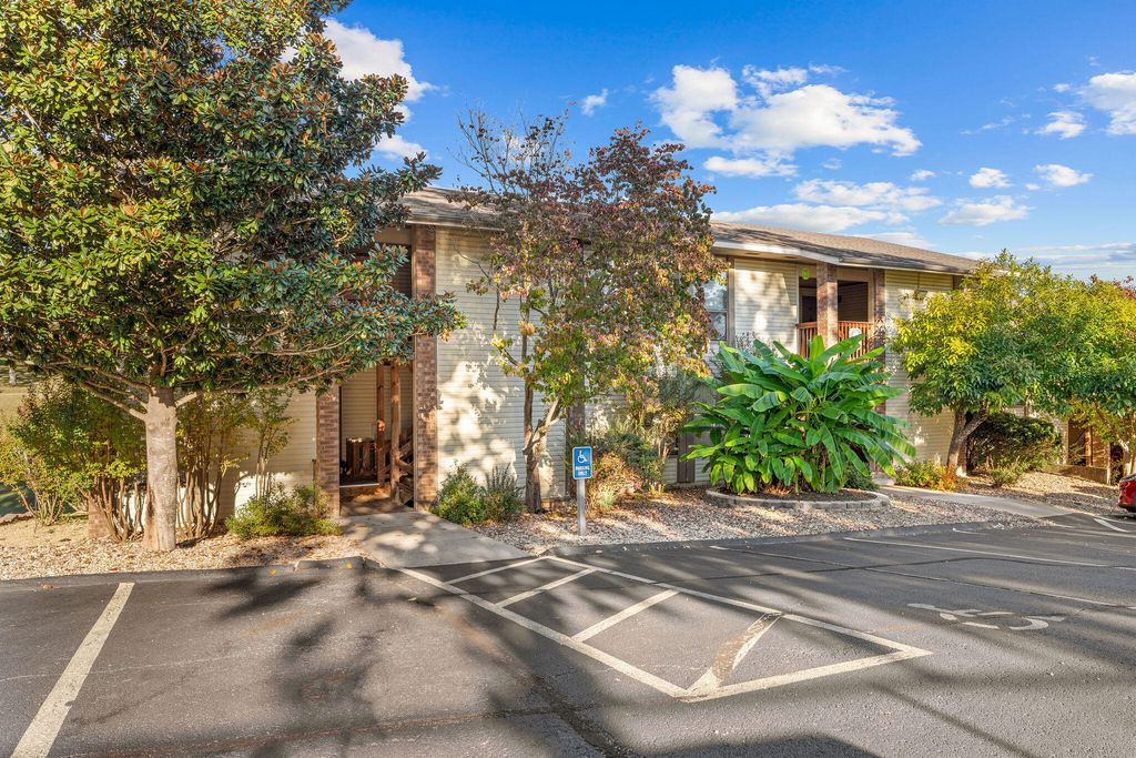 243 Clubhouse Drive 19, Branson, MO 65616