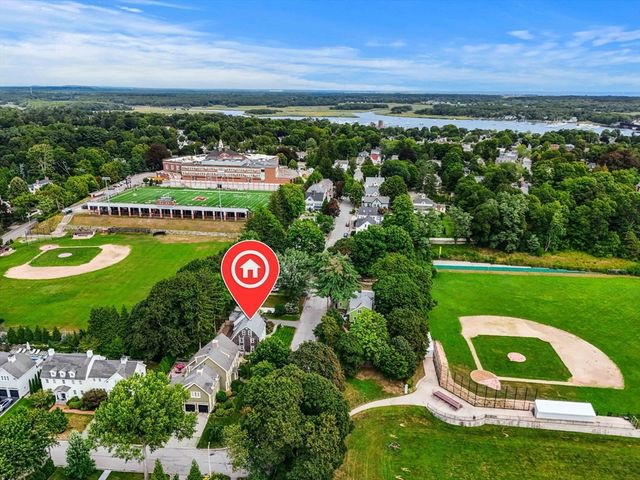26 Summit Place, Newburyport, MA 01950