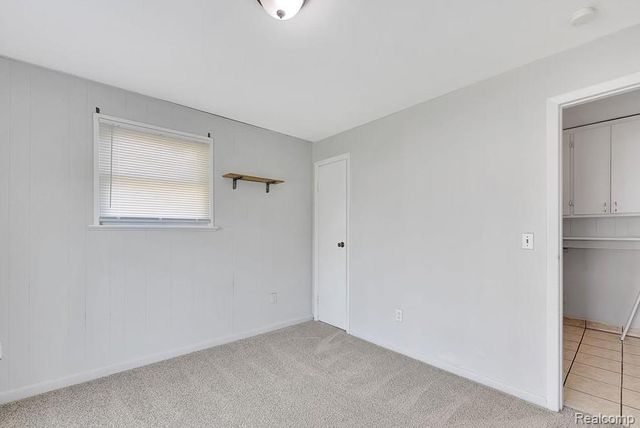 6431 Centralia Street, Dearborn Heights, MI 48127