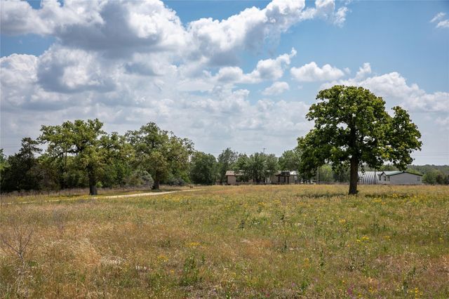 4254 FM 180 RD, Ledbetter, TX 78946