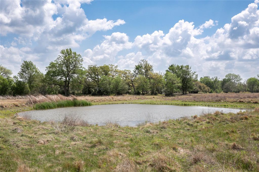 4254 FM 180 RD, Ledbetter, TX 78946