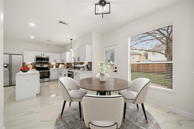 1730 Carriage Run Court, Fresno, TX 77545