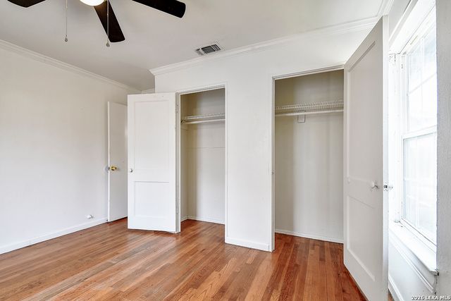 415 Blakeley Dr, San Antonio, TX 78209