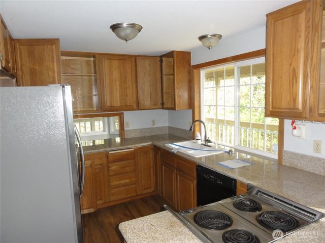 13515 42nd Avenue E, Tacoma, WA 98446