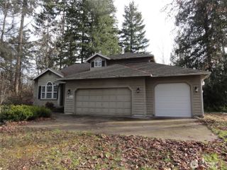 13515 42nd Avenue E, Tacoma, WA 98446