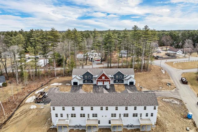 17D Mustang Dr, Litchfield, NH 03052