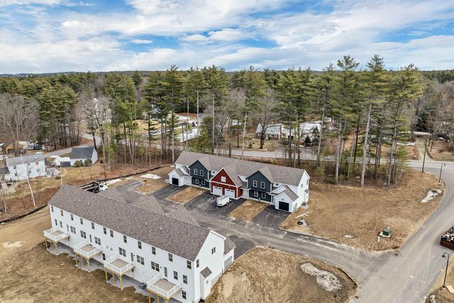 17D Mustang Dr, Litchfield, NH 03052