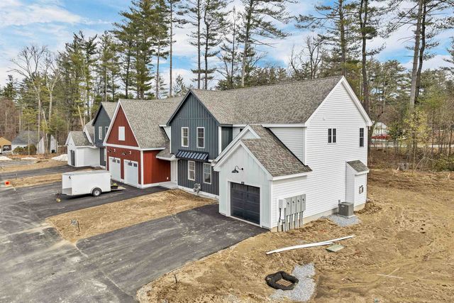 17D Mustang Dr, Litchfield, NH 03052