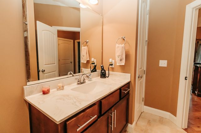 2590 Floyd Rd, Clarksville, TN 37042