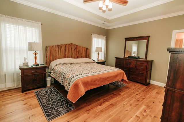 2590 Floyd Rd, Clarksville, TN 37042