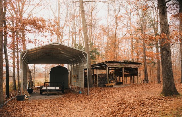 2590 Floyd Rd, Clarksville, TN 37042