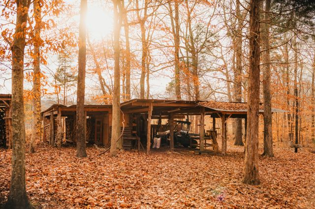 2590 Floyd Rd, Clarksville, TN 37042