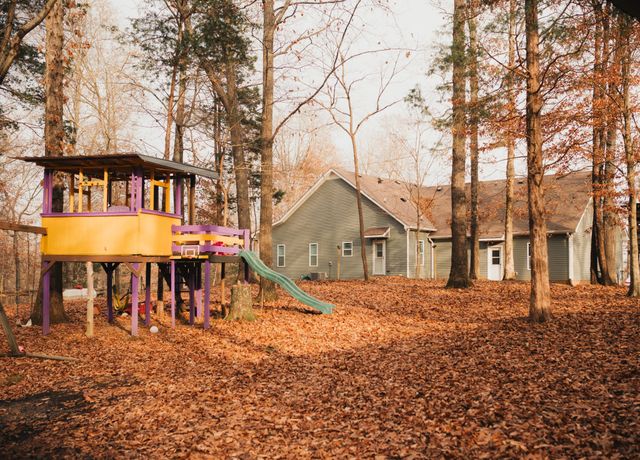 2590 Floyd Rd, Clarksville, TN 37042