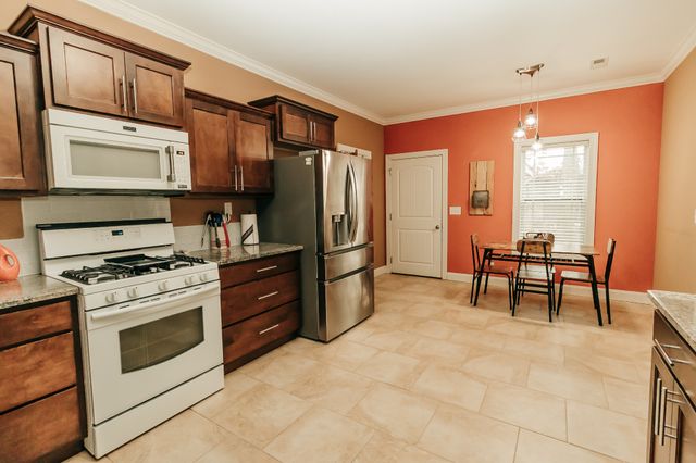 2590 Floyd Rd, Clarksville, TN 37042